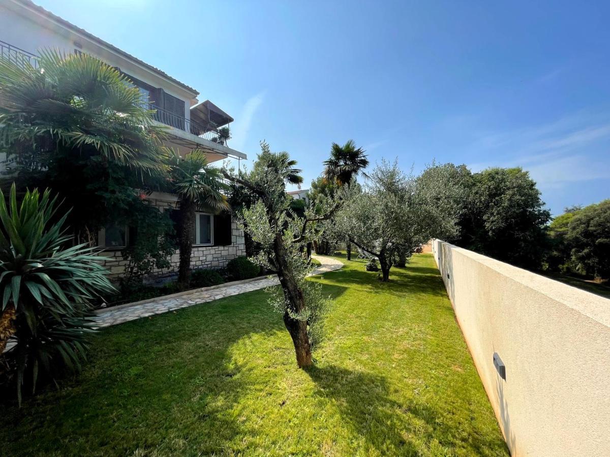 Villa Kos Rovinj Apartments Exterior photo