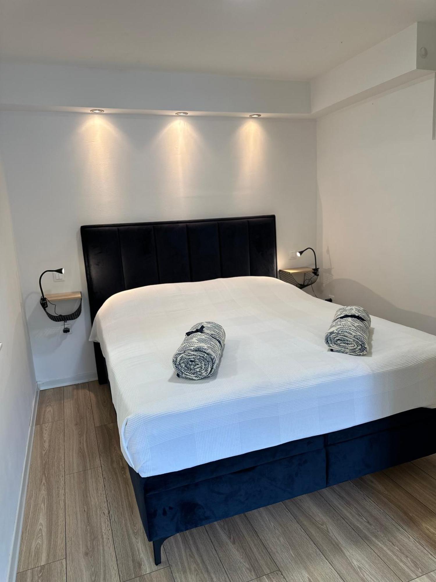 Villa Kos Rovinj Apartments Exterior photo